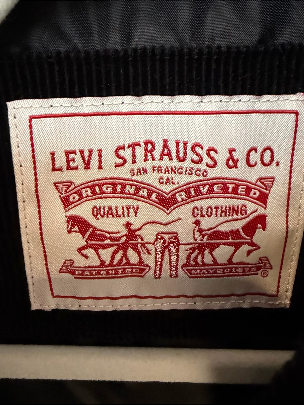 Levi's Women's Black Corduroy Puffer Jacket S Large - Picture 10 of 16